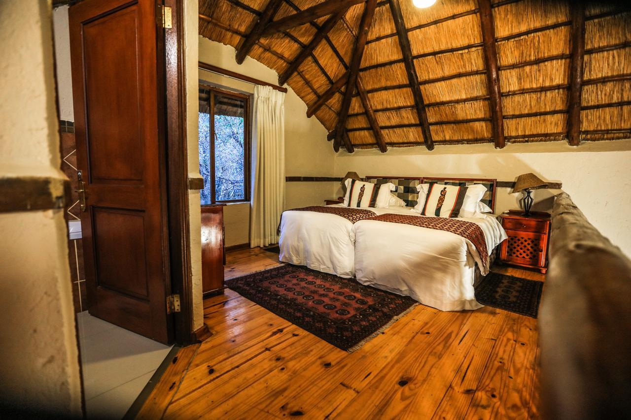 Grand Kruger Lodge And Spa Marloth Park Esterno foto